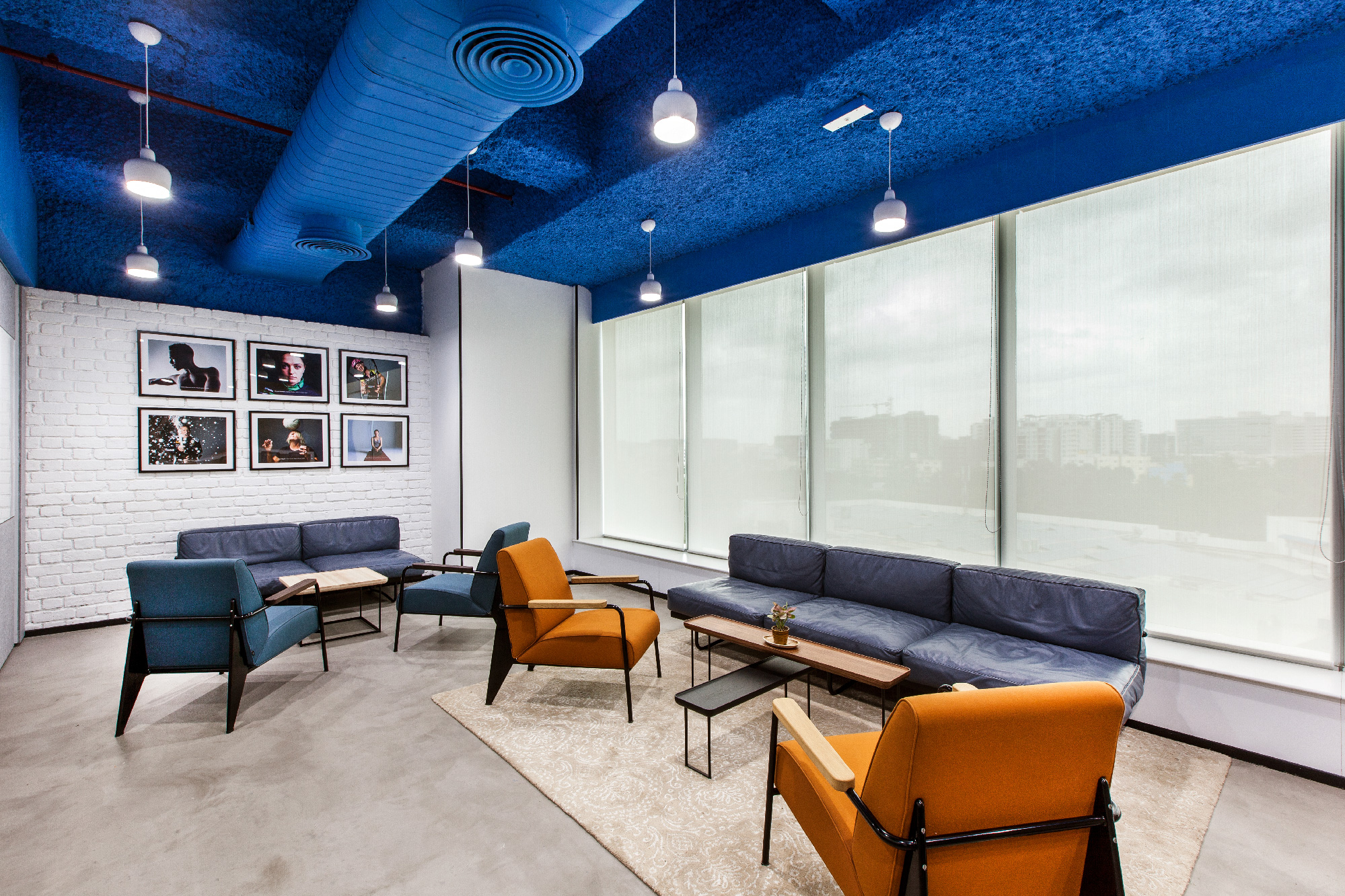 LinkedIn Office: Transparent Glasshouse Design Reflecting Open, Honest, and Constructive Work Culture